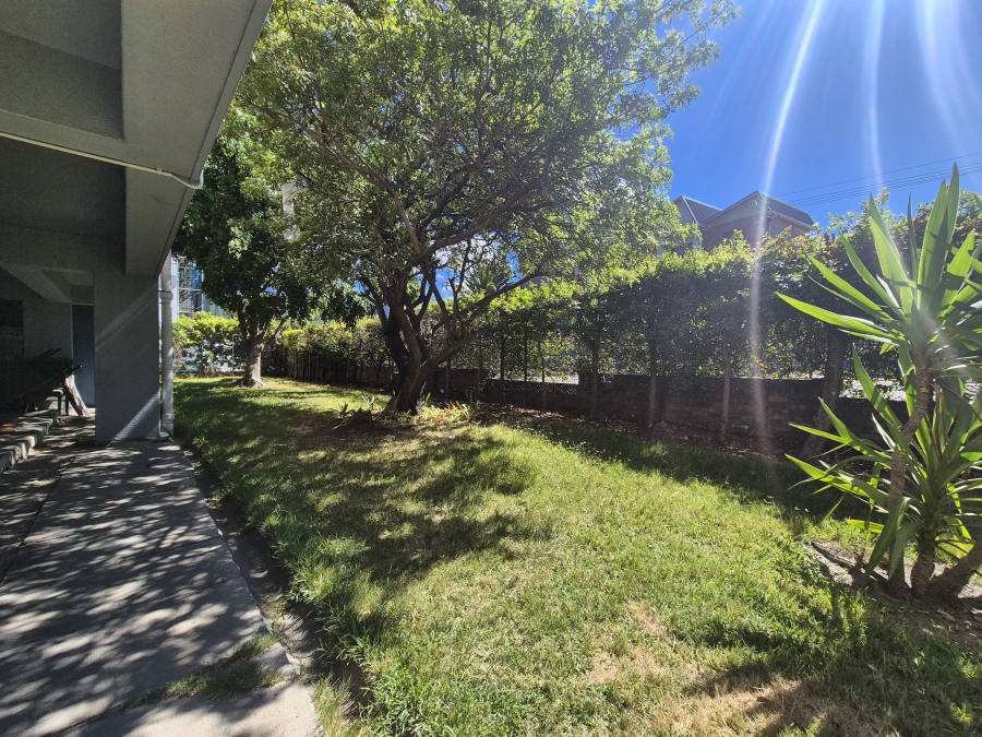 2 Bedroom Property for Sale in Claremont Western Cape